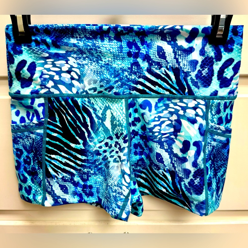 NWOT Constantly Varied Gear 2.5 inch shorts